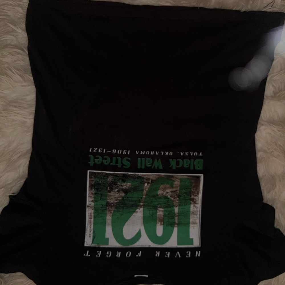 Black '1921' Graphic Tee with Green Print